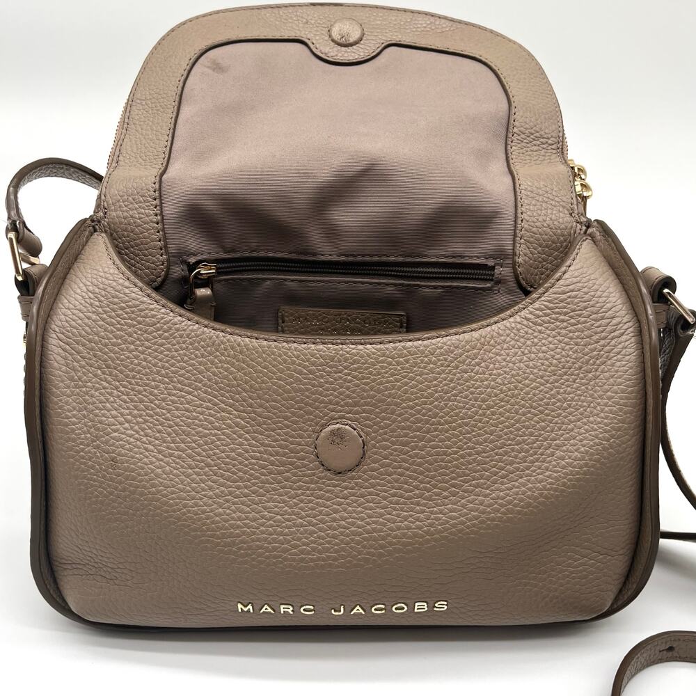 MARC JACOBS The Groove Leather Crossbody Bag, SOLD OUT EDITION, Taupe - Picture 6 of 11